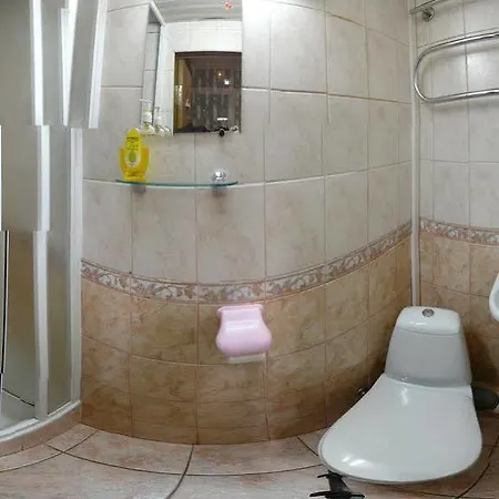 Otel Nakvines Namai Mano Kelias *